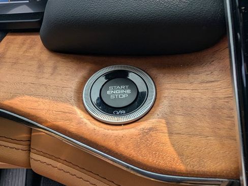 Used 2023 Jeep Grand Cherokee L Summit AWD/4WD image 7