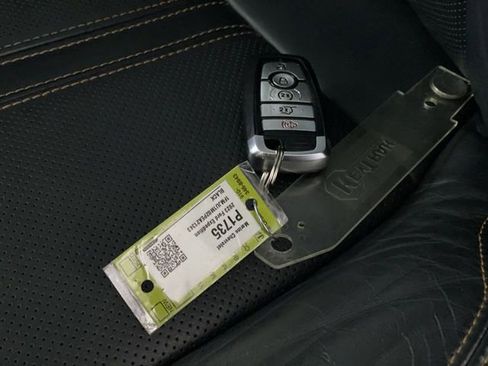 Used 2023 Ford Expedition Platinum image 42