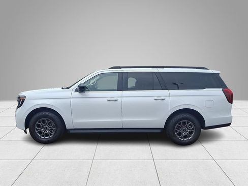 Used 2025 Ford Expedition Max Active AWD/4WD image 8