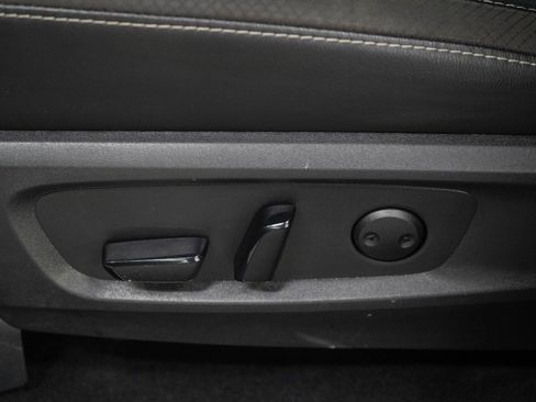 Used 2023 Nissan Pathfinder SL AWD/4WD image 25