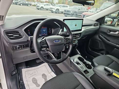 Used 2025 Ford Escape SE image 20