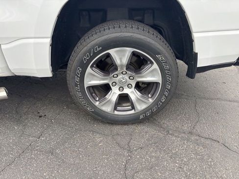 Used 2023 RAM 1500 Laramie AWD/4WD image 8