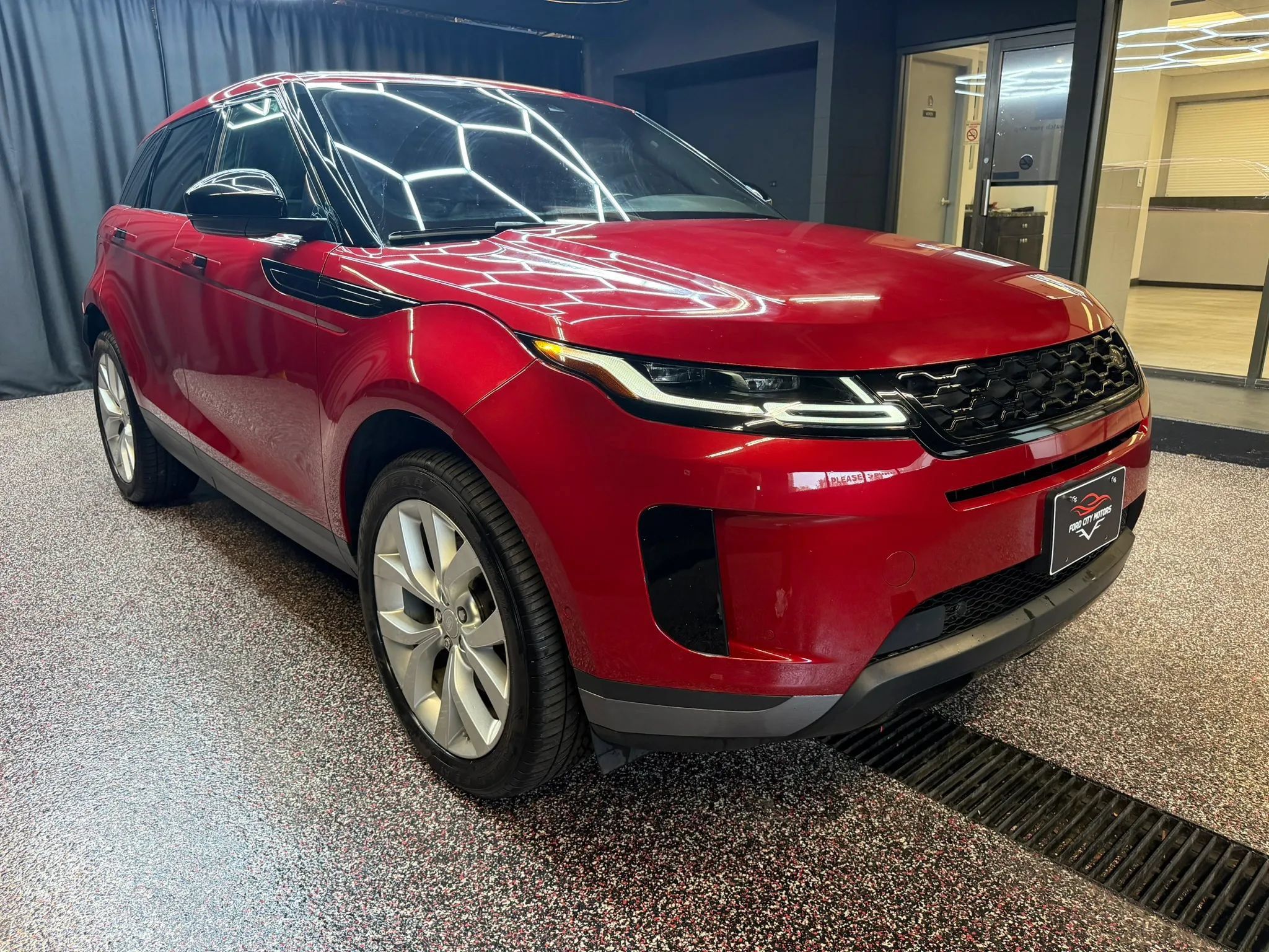 Used 2020 Land Rover Range Rover Evoque SE AWD/4WD image 8