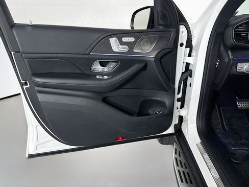 Used 2022 Mercedes-Benz GLS 450 4MATIC image 22