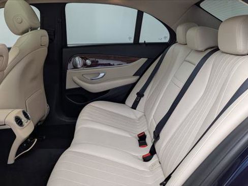 Used 2018 Mercedes-Benz E 300 image 14
