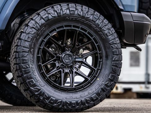 New 2025 Ford Bronco Badlands image 13