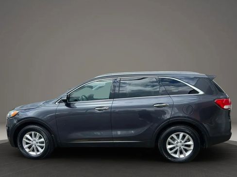 Used 2016 Kia Sorento FWD image 8