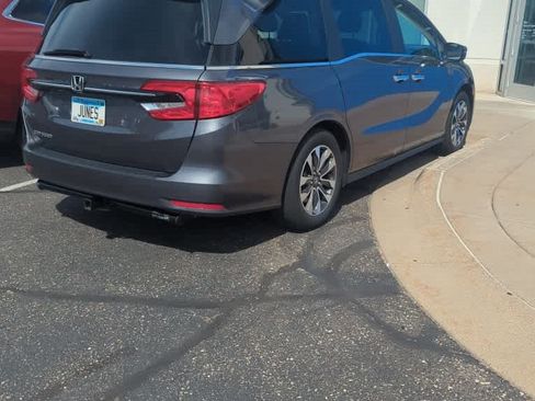 Used 2023 Honda Odyssey EX-L image 4