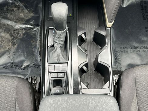 Used 2025 Toyota Camry LE image 38