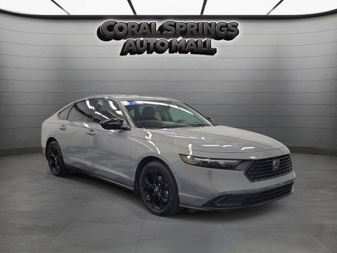 Certified 2025 Honda Accord SE image 1