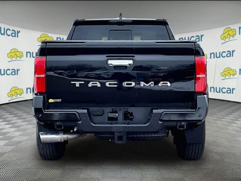 Used 2025 Toyota Tacoma Limited image 5