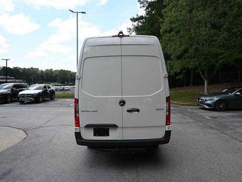 Used 2025 Mercedes-Benz Sprinter 2500 image 28