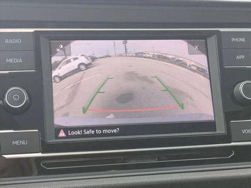 Used 2024 Volkswagen Jetta SE image 13