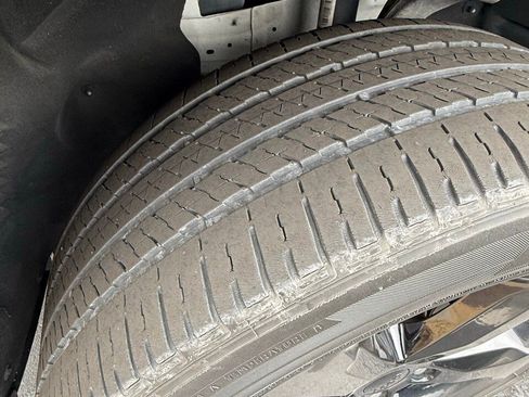 Used 2023 Jeep Grand Cherokee Altitude image 8