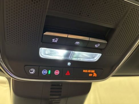 Used 2025 Buick Enclave Avenir w/ Super Cruise Package image 40