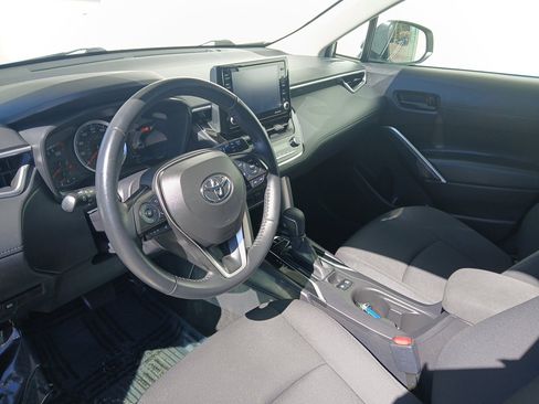 Used 2022 Toyota Corolla Cross LE image 13