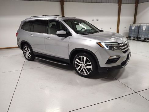 Used 2016 Honda Pilot Elite image 2