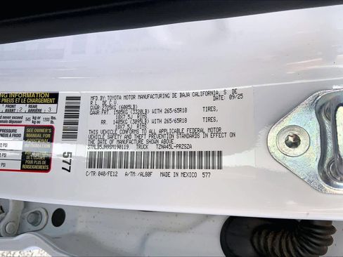 Used 2025 Toyota Tacoma TRD Sport image 37