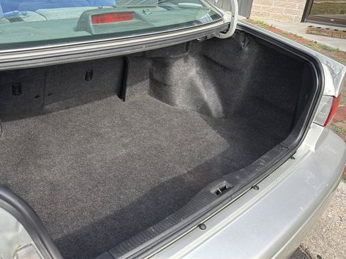 Used 2000 Toyota Camry CE FWD image 20