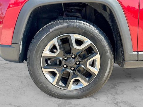 Used 2018 Jeep Compass Trailhawk w/ Cold Weather Group AWD/4WD image 13
