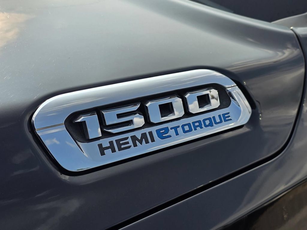 Used 2022 RAM 1500 Laramie w/ Laramie Southwest Edition AWD/4WD image 38
