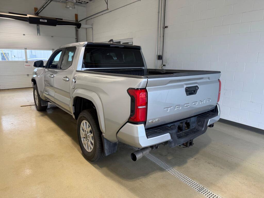 Certified 2024 Toyota Tacoma SR5 AWD/4WD image 3