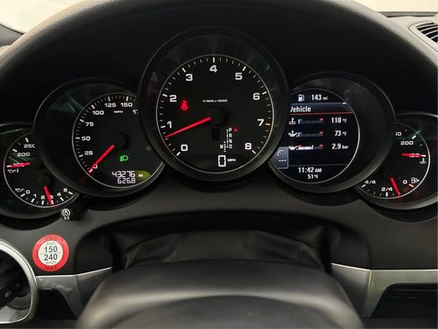 Used 2018 Porsche Cayenne image 23