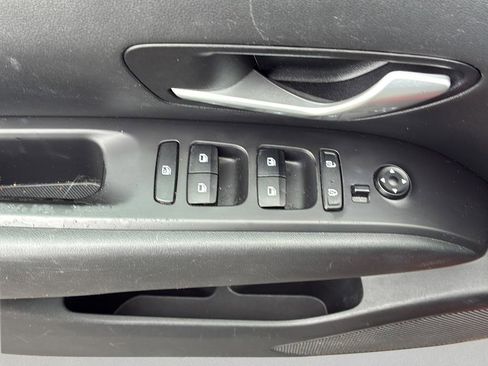 Used 2022 Hyundai Tucson SE image 9