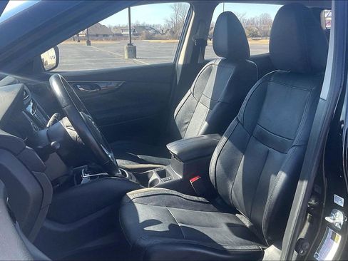 Used 2017 Nissan Rogue Sport SL w/ SL Premium Package image 7