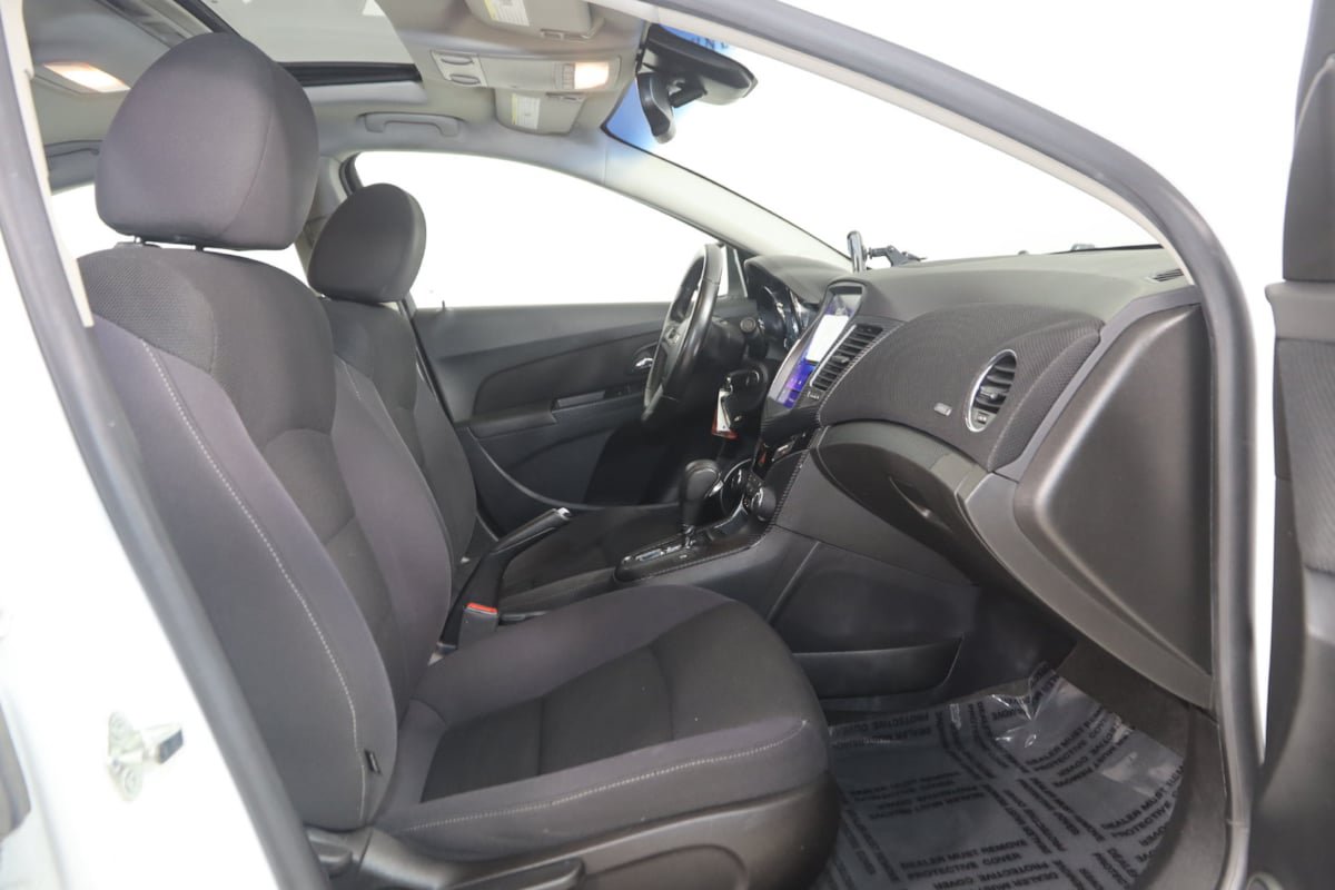Used 2014 Chevrolet Cruze LT w/ All-Star Edition FWD image 13