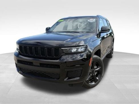 Used 2023 Jeep Grand Cherokee L Laredo AWD/4WD image 1