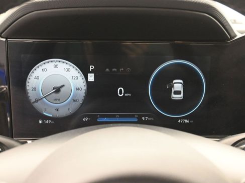 Used 2024 Hyundai Elantra Limited image 24