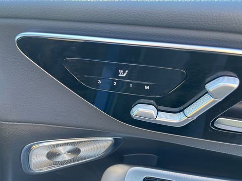 Certified 2025 Mercedes-Benz GLC 300 4MATIC image 17