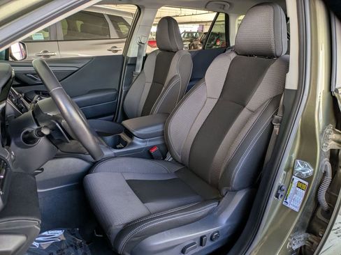 Used 2025 Subaru Outback Premium image 23