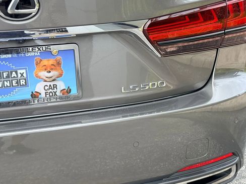 Used 2021 Lexus LS 500 w/ Accessory Package (Z2) image 13