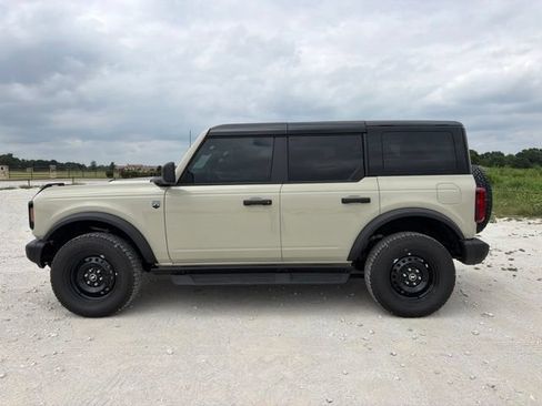 New 2026 Ford Bronco Big Bend w/ Black Diamond Package AWD/4WD image 8