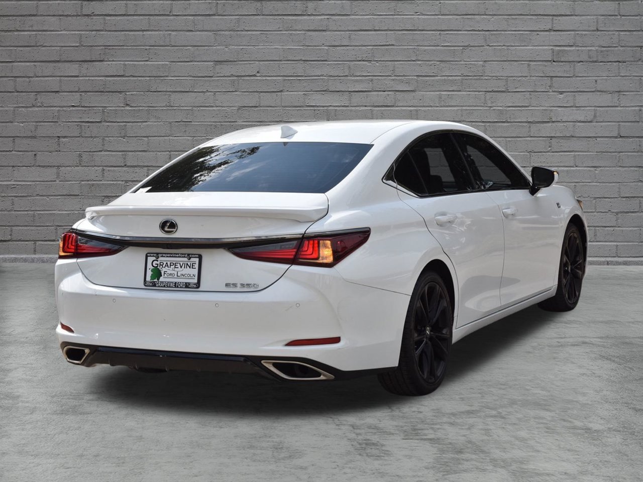 Used 2023 Lexus ES 350 F Sport w/ Accessory Package (Z2) FWD image 8
