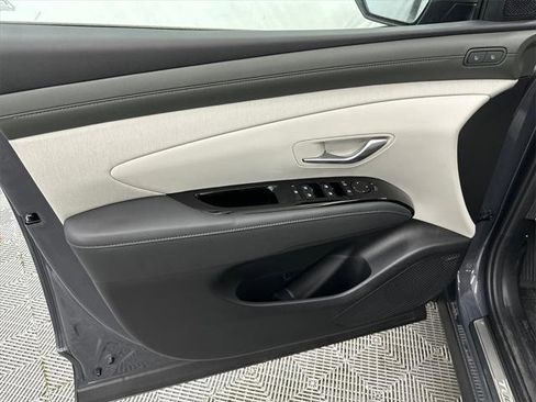 New 2025 Hyundai Tucson Limited image 11