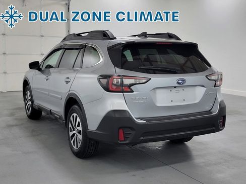 Used 2022 Subaru Outback Premium image 6