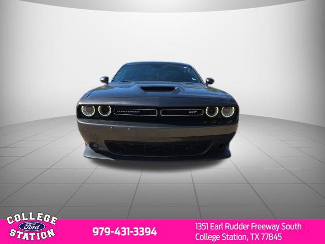 Used 2022 Dodge Challenger GT RWD image 2