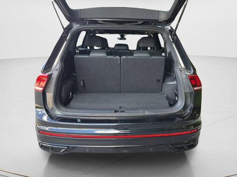 Used 2023 Volkswagen Tiguan SE R-Line FWD image 10