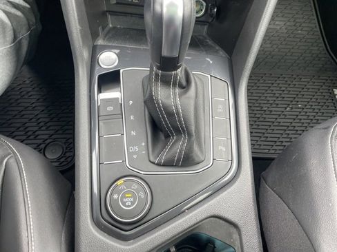 Used 2021 Volkswagen Tiguan SEL image 27