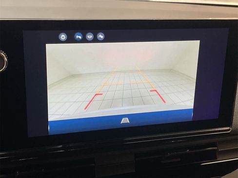 Used 2024 Honda Prologue EX image 3