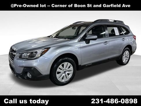 Used 2018 Subaru Outback 2.5i Premium image 1