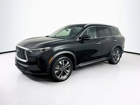 Used 2023 INFINITI QX60 Luxe w/ Cargo Package AWD/4WD image 3
