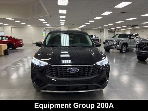 Used 2023 Ford Escape Active AWD/4WD image 2