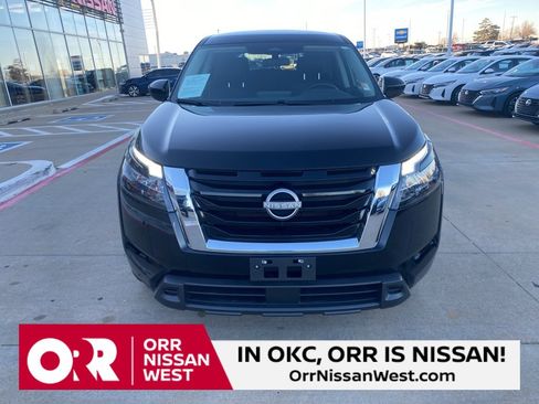 Used 2024 Nissan Pathfinder S image 8