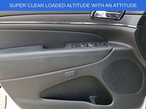 Used 2020 Jeep Grand Cherokee High Altitude AWD/4WD image 12