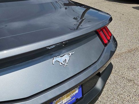 Used 2025 Ford Mustang Coupe image 11