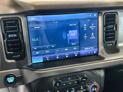 Used 2024 Ford Bronco Black Diamond image 19